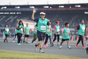 BIB: 53049, 50051
                            <button type="button" onclick="openModal(10575077)" class="btn btn-primary btn-sm float-right btn-popup" data-toggle="modal" data-target=".modal-high-quality">
                        <i class="fas fa-shopping-cart"></i> Add to Cart
                    </button>
                                            <button type="button" onclick="isThisMe(10575077, true)" class="btn btn-success btn-sm float-right btn-popup btn-isme hidden" data-toggle="tooltip" data-placement="bottom" title="นี่คือรูปของคุณใช่ไหม คลิกที่นี่เพื่อเอาเข้าอัลบั้ม">
                        <i class="fas fa-plus"></i> Add to album
                    </button>
                    <button type="button" onclick="isThisMe(10575077, false)" class="btn btn-warning btn-sm float-right btn-popup btn-isnotme hidden">
                        <i class="fas fa-ban"></i> Remove from album
                    </button>