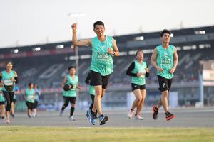 BIB: 50378, 1861
                            <button type="button" onclick="openModal(10573607)" class="btn btn-primary btn-sm float-right btn-popup" data-toggle="modal" data-target=".modal-high-quality">
                        <i class="fas fa-shopping-cart"></i> Add to Cart
                    </button>
                                            <button type="button" onclick="isThisMe(10573607, true)" class="btn btn-success btn-sm float-right btn-popup btn-isme hidden" data-toggle="tooltip" data-placement="bottom" title="นี่คือรูปของคุณใช่ไหม คลิกที่นี่เพื่อเอาเข้าอัลบั้ม">
                        <i class="fas fa-plus"></i> Add to album
                    </button>
                    <button type="button" onclick="isThisMe(10573607, false)" class="btn btn-warning btn-sm float-right btn-popup btn-isnotme hidden">
                        <i class="fas fa-ban"></i> Remove from album
                    </button>