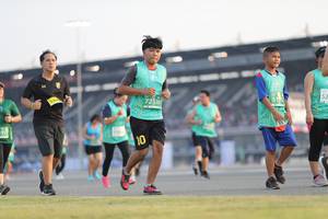 BIB: 7230, 5135, 1972
                            <button type="button" onclick="openModal(10573756)" class="btn btn-primary btn-sm float-right btn-popup" data-toggle="modal" data-target=".modal-high-quality">
                        <i class="fas fa-shopping-cart"></i> Add to Cart
                    </button>
                                            <button type="button" onclick="isThisMe(10573756, true)" class="btn btn-success btn-sm float-right btn-popup btn-isme hidden" data-toggle="tooltip" data-placement="bottom" title="นี่คือรูปของคุณใช่ไหม คลิกที่นี่เพื่อเอาเข้าอัลบั้ม">
                        <i class="fas fa-plus"></i> Add to album
                    </button>
                    <button type="button" onclick="isThisMe(10573756, false)" class="btn btn-warning btn-sm float-right btn-popup btn-isnotme hidden">
                        <i class="fas fa-ban"></i> Remove from album
                    </button>