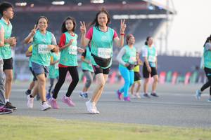 BIB: 523, 81768, 52433
                            <button type="button" onclick="openModal(10574566)" class="btn btn-primary btn-sm float-right btn-popup" data-toggle="modal" data-target=".modal-high-quality">
                        <i class="fas fa-shopping-cart"></i> Add to Cart
                    </button>
                                            <button type="button" onclick="isThisMe(10574566, true)" class="btn btn-success btn-sm float-right btn-popup btn-isme hidden" data-toggle="tooltip" data-placement="bottom" title="นี่คือรูปของคุณใช่ไหม คลิกที่นี่เพื่อเอาเข้าอัลบั้ม">
                        <i class="fas fa-plus"></i> Add to album
                    </button>
                    <button type="button" onclick="isThisMe(10574566, false)" class="btn btn-warning btn-sm float-right btn-popup btn-isnotme hidden">
                        <i class="fas fa-ban"></i> Remove from album
                    </button>