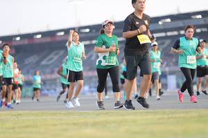 BIB: 534, 5008, 5306, 1977
                            <button type="button" onclick="openModal(10573761)" class="btn btn-primary btn-sm float-right btn-popup" data-toggle="modal" data-target=".modal-high-quality">
                        <i class="fas fa-shopping-cart"></i> Add to Cart
                    </button>
                                            <button type="button" onclick="isThisMe(10573761, true)" class="btn btn-success btn-sm float-right btn-popup btn-isme hidden" data-toggle="tooltip" data-placement="bottom" title="นี่คือรูปของคุณใช่ไหม คลิกที่นี่เพื่อเอาเข้าอัลบั้ม">
                        <i class="fas fa-plus"></i> Add to album
                    </button>
                    <button type="button" onclick="isThisMe(10573761, false)" class="btn btn-warning btn-sm float-right btn-popup btn-isnotme hidden">
                        <i class="fas fa-ban"></i> Remove from album
                    </button>