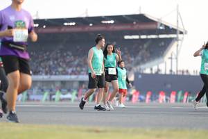 BIB: 5233, 183
                            <button type="button" onclick="openModal(10574025)" class="btn btn-primary btn-sm float-right btn-popup" data-toggle="modal" data-target=".modal-high-quality">
                        <i class="fas fa-shopping-cart"></i> Add to Cart
                    </button>
                                            <button type="button" onclick="isThisMe(10574025, true)" class="btn btn-success btn-sm float-right btn-popup btn-isme hidden" data-toggle="tooltip" data-placement="bottom" title="นี่คือรูปของคุณใช่ไหม คลิกที่นี่เพื่อเอาเข้าอัลบั้ม">
                        <i class="fas fa-plus"></i> Add to album
                    </button>
                    <button type="button" onclick="isThisMe(10574025, false)" class="btn btn-warning btn-sm float-right btn-popup btn-isnotme hidden">
                        <i class="fas fa-ban"></i> Remove from album
                    </button>