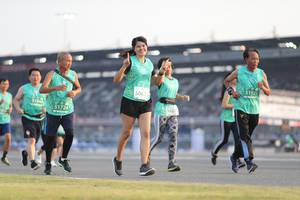 BIB: 51923, 5063, 510, 51724
                            <button type="button" onclick="openModal(10573559)" class="btn btn-primary btn-sm float-right btn-popup" data-toggle="modal" data-target=".modal-high-quality">
                        <i class="fas fa-shopping-cart"></i> Add to Cart
                    </button>
                                            <button type="button" onclick="isThisMe(10573559, true)" class="btn btn-success btn-sm float-right btn-popup btn-isme hidden" data-toggle="tooltip" data-placement="bottom" title="นี่คือรูปของคุณใช่ไหม คลิกที่นี่เพื่อเอาเข้าอัลบั้ม">
                        <i class="fas fa-plus"></i> Add to album
                    </button>
                    <button type="button" onclick="isThisMe(10573559, false)" class="btn btn-warning btn-sm float-right btn-popup btn-isnotme hidden">
                        <i class="fas fa-ban"></i> Remove from album
                    </button>