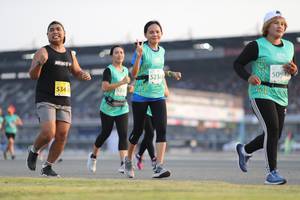 BIB: 509, 5236, 534, 524
                            <button type="button" onclick="openModal(10573530)" class="btn btn-primary btn-sm float-right btn-popup" data-toggle="modal" data-target=".modal-high-quality">
                        <i class="fas fa-shopping-cart"></i> Add to Cart
                    </button>
                                            <button type="button" onclick="isThisMe(10573530, true)" class="btn btn-success btn-sm float-right btn-popup btn-isme hidden" data-toggle="tooltip" data-placement="bottom" title="นี่คือรูปของคุณใช่ไหม คลิกที่นี่เพื่อเอาเข้าอัลบั้ม">
                        <i class="fas fa-plus"></i> Add to album
                    </button>
                    <button type="button" onclick="isThisMe(10573530, false)" class="btn btn-warning btn-sm float-right btn-popup btn-isnotme hidden">
                        <i class="fas fa-ban"></i> Remove from album
                    </button>