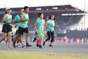 BIB: 5095
                            <button type="button" onclick="openModal(10574029)" class="btn btn-primary btn-sm float-right btn-popup" data-toggle="modal" data-target=".modal-high-quality">
                        <i class="fas fa-shopping-cart"></i> Add to Cart
                    </button>
                                            <button type="button" onclick="isThisMe(10574029, true)" class="btn btn-success btn-sm float-right btn-popup btn-isme hidden" data-toggle="tooltip" data-placement="bottom" title="นี่คือรูปของคุณใช่ไหม คลิกที่นี่เพื่อเอาเข้าอัลบั้ม">
                        <i class="fas fa-plus"></i> Add to album
                    </button>
                    <button type="button" onclick="isThisMe(10574029, false)" class="btn btn-warning btn-sm float-right btn-popup btn-isnotme hidden">
                        <i class="fas fa-ban"></i> Remove from album
                    </button>