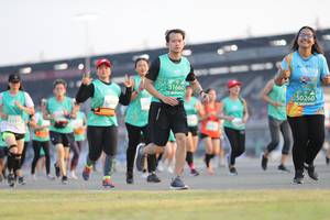 BIB: 1660, 50260, 5265
                            <button type="button" onclick="openModal(10573854)" class="btn btn-primary btn-sm float-right btn-popup" data-toggle="modal" data-target=".modal-high-quality">
                        <i class="fas fa-shopping-cart"></i> Add to Cart
                    </button>
                                            <button type="button" onclick="isThisMe(10573854, true)" class="btn btn-success btn-sm float-right btn-popup btn-isme hidden" data-toggle="tooltip" data-placement="bottom" title="นี่คือรูปของคุณใช่ไหม คลิกที่นี่เพื่อเอาเข้าอัลบั้ม">
                        <i class="fas fa-plus"></i> Add to album
                    </button>
                    <button type="button" onclick="isThisMe(10573854, false)" class="btn btn-warning btn-sm float-right btn-popup btn-isnotme hidden">
                        <i class="fas fa-ban"></i> Remove from album
                    </button>