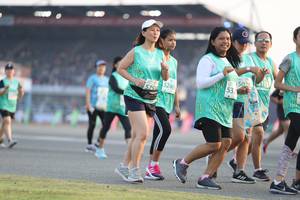 BIB: 507, 5246, 5259
                            <button type="button" onclick="openModal(10574899)" class="btn btn-primary btn-sm float-right btn-popup" data-toggle="modal" data-target=".modal-high-quality">
                        <i class="fas fa-shopping-cart"></i> Add to Cart
                    </button>
                                            <button type="button" onclick="isThisMe(10574899, true)" class="btn btn-success btn-sm float-right btn-popup btn-isme hidden" data-toggle="tooltip" data-placement="bottom" title="นี่คือรูปของคุณใช่ไหม คลิกที่นี่เพื่อเอาเข้าอัลบั้ม">
                        <i class="fas fa-plus"></i> Add to album
                    </button>
                    <button type="button" onclick="isThisMe(10574899, false)" class="btn btn-warning btn-sm float-right btn-popup btn-isnotme hidden">
                        <i class="fas fa-ban"></i> Remove from album
                    </button>