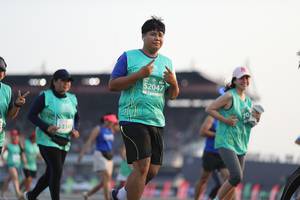 BIB: 52047, 3334
                            <button type="button" onclick="openModal(10574034)" class="btn btn-primary btn-sm float-right btn-popup" data-toggle="modal" data-target=".modal-high-quality">
                        <i class="fas fa-shopping-cart"></i> Add to Cart
                    </button>
                                            <button type="button" onclick="isThisMe(10574034, true)" class="btn btn-success btn-sm float-right btn-popup btn-isme hidden" data-toggle="tooltip" data-placement="bottom" title="นี่คือรูปของคุณใช่ไหม คลิกที่นี่เพื่อเอาเข้าอัลบั้ม">
                        <i class="fas fa-plus"></i> Add to album
                    </button>
                    <button type="button" onclick="isThisMe(10574034, false)" class="btn btn-warning btn-sm float-right btn-popup btn-isnotme hidden">
                        <i class="fas fa-ban"></i> Remove from album
                    </button>