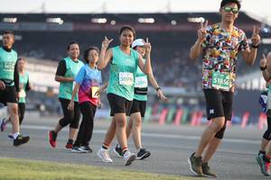 BIB: 501, 51856, 50996, 5288
                            <button type="button" onclick="openModal(10574454)" class="btn btn-primary btn-sm float-right btn-popup" data-toggle="modal" data-target=".modal-high-quality">
                        <i class="fas fa-shopping-cart"></i> Add to Cart
                    </button>
                                            <button type="button" onclick="isThisMe(10574454, true)" class="btn btn-success btn-sm float-right btn-popup btn-isme hidden" data-toggle="tooltip" data-placement="bottom" title="นี่คือรูปของคุณใช่ไหม คลิกที่นี่เพื่อเอาเข้าอัลบั้ม">
                        <i class="fas fa-plus"></i> Add to album
                    </button>
                    <button type="button" onclick="isThisMe(10574454, false)" class="btn btn-warning btn-sm float-right btn-popup btn-isnotme hidden">
                        <i class="fas fa-ban"></i> Remove from album
                    </button>