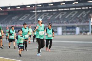 BIB: 153, 152974, 5120, 51526
                            <button type="button" onclick="openModal(10575399)" class="btn btn-primary btn-sm float-right btn-popup" data-toggle="modal" data-target=".modal-high-quality">
                        <i class="fas fa-shopping-cart"></i> Add to Cart
                    </button>
                                            <button type="button" onclick="isThisMe(10575399, true)" class="btn btn-success btn-sm float-right btn-popup btn-isme hidden" data-toggle="tooltip" data-placement="bottom" title="นี่คือรูปของคุณใช่ไหม คลิกที่นี่เพื่อเอาเข้าอัลบั้ม">
                        <i class="fas fa-plus"></i> Add to album
                    </button>
                    <button type="button" onclick="isThisMe(10575399, false)" class="btn btn-warning btn-sm float-right btn-popup btn-isnotme hidden">
                        <i class="fas fa-ban"></i> Remove from album
                    </button>