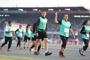 BIB: 50116, 5130
                            <button type="button" onclick="openModal(10574463)" class="btn btn-primary btn-sm float-right btn-popup" data-toggle="modal" data-target=".modal-high-quality">
                        <i class="fas fa-shopping-cart"></i> Add to Cart
                    </button>
                                            <button type="button" onclick="isThisMe(10574463, true)" class="btn btn-success btn-sm float-right btn-popup btn-isme hidden" data-toggle="tooltip" data-placement="bottom" title="นี่คือรูปของคุณใช่ไหม คลิกที่นี่เพื่อเอาเข้าอัลบั้ม">
                        <i class="fas fa-plus"></i> Add to album
                    </button>
                    <button type="button" onclick="isThisMe(10574463, false)" class="btn btn-warning btn-sm float-right btn-popup btn-isnotme hidden">
                        <i class="fas fa-ban"></i> Remove from album
                    </button>