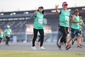 BIB: 52721, 5092
                            <button type="button" onclick="openModal(10574220)" class="btn btn-primary btn-sm float-right btn-popup" data-toggle="modal" data-target=".modal-high-quality">
                        <i class="fas fa-shopping-cart"></i> Add to Cart
                    </button>
                                            <button type="button" onclick="isThisMe(10574220, true)" class="btn btn-success btn-sm float-right btn-popup btn-isme hidden" data-toggle="tooltip" data-placement="bottom" title="นี่คือรูปของคุณใช่ไหม คลิกที่นี่เพื่อเอาเข้าอัลบั้ม">
                        <i class="fas fa-plus"></i> Add to album
                    </button>
                    <button type="button" onclick="isThisMe(10574220, false)" class="btn btn-warning btn-sm float-right btn-popup btn-isnotme hidden">
                        <i class="fas fa-ban"></i> Remove from album
                    </button>