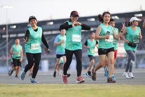 BIB: 51029, 636, 009, 5033, 51300
                            <button type="button" onclick="openModal(10573644)" class="btn btn-primary btn-sm float-right btn-popup" data-toggle="modal" data-target=".modal-high-quality">
                        <i class="fas fa-shopping-cart"></i> Add to Cart
                    </button>
                                            <button type="button" onclick="isThisMe(10573644, true)" class="btn btn-success btn-sm float-right btn-popup btn-isme hidden" data-toggle="tooltip" data-placement="bottom" title="นี่คือรูปของคุณใช่ไหม คลิกที่นี่เพื่อเอาเข้าอัลบั้ม">
                        <i class="fas fa-plus"></i> Add to album
                    </button>
                    <button type="button" onclick="isThisMe(10573644, false)" class="btn btn-warning btn-sm float-right btn-popup btn-isnotme hidden">
                        <i class="fas fa-ban"></i> Remove from album
                    </button>