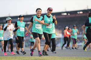 BIB: 50791, 530, 531
                            <button type="button" onclick="openModal(10574277)" class="btn btn-primary btn-sm float-right btn-popup" data-toggle="modal" data-target=".modal-high-quality">
                        <i class="fas fa-shopping-cart"></i> Add to Cart
                    </button>
                                            <button type="button" onclick="isThisMe(10574277, true)" class="btn btn-success btn-sm float-right btn-popup btn-isme hidden" data-toggle="tooltip" data-placement="bottom" title="นี่คือรูปของคุณใช่ไหม คลิกที่นี่เพื่อเอาเข้าอัลบั้ม">
                        <i class="fas fa-plus"></i> Add to album
                    </button>
                    <button type="button" onclick="isThisMe(10574277, false)" class="btn btn-warning btn-sm float-right btn-popup btn-isnotme hidden">
                        <i class="fas fa-ban"></i> Remove from album
                    </button>