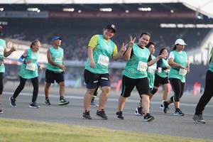 BIB: 53270114, 53280, 5312
                            <button type="button" onclick="openModal(10574445)" class="btn btn-primary btn-sm float-right btn-popup" data-toggle="modal" data-target=".modal-high-quality">
                        <i class="fas fa-shopping-cart"></i> Add to Cart
                    </button>
                                            <button type="button" onclick="isThisMe(10574445, true)" class="btn btn-success btn-sm float-right btn-popup btn-isme hidden" data-toggle="tooltip" data-placement="bottom" title="นี่คือรูปของคุณใช่ไหม คลิกที่นี่เพื่อเอาเข้าอัลบั้ม">
                        <i class="fas fa-plus"></i> Add to album
                    </button>
                    <button type="button" onclick="isThisMe(10574445, false)" class="btn btn-warning btn-sm float-right btn-popup btn-isnotme hidden">
                        <i class="fas fa-ban"></i> Remove from album
                    </button>