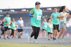 BIB: 53250, 522
                            <button type="button" onclick="openModal(10574390)" class="btn btn-primary btn-sm float-right btn-popup" data-toggle="modal" data-target=".modal-high-quality">
                        <i class="fas fa-shopping-cart"></i> Add to Cart
                    </button>
                                            <button type="button" onclick="isThisMe(10574390, true)" class="btn btn-success btn-sm float-right btn-popup btn-isme hidden" data-toggle="tooltip" data-placement="bottom" title="นี่คือรูปของคุณใช่ไหม คลิกที่นี่เพื่อเอาเข้าอัลบั้ม">
                        <i class="fas fa-plus"></i> Add to album
                    </button>
                    <button type="button" onclick="isThisMe(10574390, false)" class="btn btn-warning btn-sm float-right btn-popup btn-isnotme hidden">
                        <i class="fas fa-ban"></i> Remove from album
                    </button>