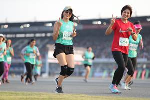 BIB: 52546, 52547, 0871
                            <button type="button" onclick="openModal(10573706)" class="btn btn-primary btn-sm float-right btn-popup" data-toggle="modal" data-target=".modal-high-quality">
                        <i class="fas fa-shopping-cart"></i> Add to Cart
                    </button>
                                            <button type="button" onclick="isThisMe(10573706, true)" class="btn btn-success btn-sm float-right btn-popup btn-isme hidden" data-toggle="tooltip" data-placement="bottom" title="นี่คือรูปของคุณใช่ไหม คลิกที่นี่เพื่อเอาเข้าอัลบั้ม">
                        <i class="fas fa-plus"></i> Add to album
                    </button>
                    <button type="button" onclick="isThisMe(10573706, false)" class="btn btn-warning btn-sm float-right btn-popup btn-isnotme hidden">
                        <i class="fas fa-ban"></i> Remove from album
                    </button>