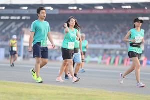 BIB: 5251, 5230, 51835
                            <button type="button" onclick="openModal(10574753)" class="btn btn-primary btn-sm float-right btn-popup" data-toggle="modal" data-target=".modal-high-quality">
                        <i class="fas fa-shopping-cart"></i> Add to Cart
                    </button>
                                            <button type="button" onclick="isThisMe(10574753, true)" class="btn btn-success btn-sm float-right btn-popup btn-isme hidden" data-toggle="tooltip" data-placement="bottom" title="นี่คือรูปของคุณใช่ไหม คลิกที่นี่เพื่อเอาเข้าอัลบั้ม">
                        <i class="fas fa-plus"></i> Add to album
                    </button>
                    <button type="button" onclick="isThisMe(10574753, false)" class="btn btn-warning btn-sm float-right btn-popup btn-isnotme hidden">
                        <i class="fas fa-ban"></i> Remove from album
                    </button>