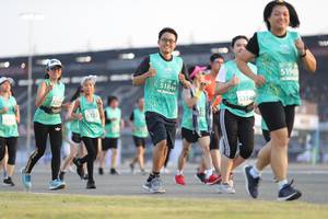 BIB: 5196, 51844, 53146, 5222
                            <button type="button" onclick="openModal(10573713)" class="btn btn-primary btn-sm float-right btn-popup" data-toggle="modal" data-target=".modal-high-quality">
                        <i class="fas fa-shopping-cart"></i> Add to Cart
                    </button>
                                            <button type="button" onclick="isThisMe(10573713, true)" class="btn btn-success btn-sm float-right btn-popup btn-isme hidden" data-toggle="tooltip" data-placement="bottom" title="นี่คือรูปของคุณใช่ไหม คลิกที่นี่เพื่อเอาเข้าอัลบั้ม">
                        <i class="fas fa-plus"></i> Add to album
                    </button>
                    <button type="button" onclick="isThisMe(10573713, false)" class="btn btn-warning btn-sm float-right btn-popup btn-isnotme hidden">
                        <i class="fas fa-ban"></i> Remove from album
                    </button>