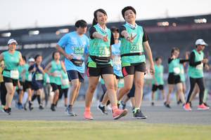 BIB: 7232, 5043, 723
                            <button type="button" onclick="openModal(10574236)" class="btn btn-primary btn-sm float-right btn-popup" data-toggle="modal" data-target=".modal-high-quality">
                        <i class="fas fa-shopping-cart"></i> Add to Cart
                    </button>
                                            <button type="button" onclick="isThisMe(10574236, true)" class="btn btn-success btn-sm float-right btn-popup btn-isme hidden" data-toggle="tooltip" data-placement="bottom" title="นี่คือรูปของคุณใช่ไหม คลิกที่นี่เพื่อเอาเข้าอัลบั้ม">
                        <i class="fas fa-plus"></i> Add to album
                    </button>
                    <button type="button" onclick="isThisMe(10574236, false)" class="btn btn-warning btn-sm float-right btn-popup btn-isnotme hidden">
                        <i class="fas fa-ban"></i> Remove from album
                    </button>