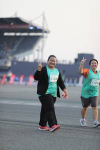 BIB: 51340, 51256
                            <button type="button" onclick="openModal(10575376)" class="btn btn-primary btn-sm float-right btn-popup" data-toggle="modal" data-target=".modal-high-quality">
                        <i class="fas fa-shopping-cart"></i> Add to Cart
                    </button>
                                            <button type="button" onclick="isThisMe(10575376, true)" class="btn btn-success btn-sm float-right btn-popup btn-isme hidden" data-toggle="tooltip" data-placement="bottom" title="นี่คือรูปของคุณใช่ไหม คลิกที่นี่เพื่อเอาเข้าอัลบั้ม">
                        <i class="fas fa-plus"></i> Add to album
                    </button>
                    <button type="button" onclick="isThisMe(10575376, false)" class="btn btn-warning btn-sm float-right btn-popup btn-isnotme hidden">
                        <i class="fas fa-ban"></i> Remove from album
                    </button>