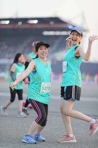 BIB: 52726
                            <button type="button" onclick="openModal(10575268)" class="btn btn-primary btn-sm float-right btn-popup" data-toggle="modal" data-target=".modal-high-quality">
                        <i class="fas fa-shopping-cart"></i> Add to Cart
                    </button>
                                            <button type="button" onclick="isThisMe(10575268, true)" class="btn btn-success btn-sm float-right btn-popup btn-isme hidden" data-toggle="tooltip" data-placement="bottom" title="นี่คือรูปของคุณใช่ไหม คลิกที่นี่เพื่อเอาเข้าอัลบั้ม">
                        <i class="fas fa-plus"></i> Add to album
                    </button>
                    <button type="button" onclick="isThisMe(10575268, false)" class="btn btn-warning btn-sm float-right btn-popup btn-isnotme hidden">
                        <i class="fas fa-ban"></i> Remove from album
                    </button>