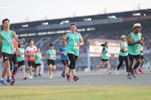 BIB: 5329, 519
                            <button type="button" onclick="openModal(10573772)" class="btn btn-primary btn-sm float-right btn-popup" data-toggle="modal" data-target=".modal-high-quality">
                        <i class="fas fa-shopping-cart"></i> Add to Cart
                    </button>
                                            <button type="button" onclick="isThisMe(10573772, true)" class="btn btn-success btn-sm float-right btn-popup btn-isme hidden" data-toggle="tooltip" data-placement="bottom" title="นี่คือรูปของคุณใช่ไหม คลิกที่นี่เพื่อเอาเข้าอัลบั้ม">
                        <i class="fas fa-plus"></i> Add to album
                    </button>
                    <button type="button" onclick="isThisMe(10573772, false)" class="btn btn-warning btn-sm float-right btn-popup btn-isnotme hidden">
                        <i class="fas fa-ban"></i> Remove from album
                    </button>