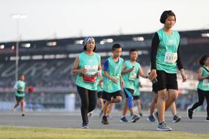 BIB: 53139, 3080
                            <button type="button" onclick="openModal(10574098)" class="btn btn-primary btn-sm float-right btn-popup" data-toggle="modal" data-target=".modal-high-quality">
                        <i class="fas fa-shopping-cart"></i> Add to Cart
                    </button>
                                            <button type="button" onclick="isThisMe(10574098, true)" class="btn btn-success btn-sm float-right btn-popup btn-isme hidden" data-toggle="tooltip" data-placement="bottom" title="นี่คือรูปของคุณใช่ไหม คลิกที่นี่เพื่อเอาเข้าอัลบั้ม">
                        <i class="fas fa-plus"></i> Add to album
                    </button>
                    <button type="button" onclick="isThisMe(10574098, false)" class="btn btn-warning btn-sm float-right btn-popup btn-isnotme hidden">
                        <i class="fas fa-ban"></i> Remove from album
                    </button>