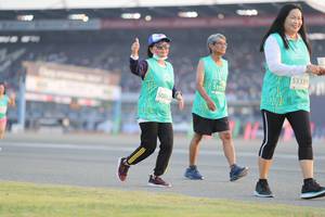 BIB: 5335, 5195, 50865
                            <button type="button" onclick="openModal(10574644)" class="btn btn-primary btn-sm float-right btn-popup" data-toggle="modal" data-target=".modal-high-quality">
                        <i class="fas fa-shopping-cart"></i> Add to Cart
                    </button>
                                            <button type="button" onclick="isThisMe(10574644, true)" class="btn btn-success btn-sm float-right btn-popup btn-isme hidden" data-toggle="tooltip" data-placement="bottom" title="นี่คือรูปของคุณใช่ไหม คลิกที่นี่เพื่อเอาเข้าอัลบั้ม">
                        <i class="fas fa-plus"></i> Add to album
                    </button>
                    <button type="button" onclick="isThisMe(10574644, false)" class="btn btn-warning btn-sm float-right btn-popup btn-isnotme hidden">
                        <i class="fas fa-ban"></i> Remove from album
                    </button>