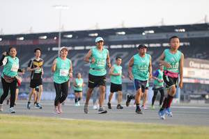 BIB: 52010, 52013, 529
                            <button type="button" onclick="openModal(10573653)" class="btn btn-primary btn-sm float-right btn-popup" data-toggle="modal" data-target=".modal-high-quality">
                        <i class="fas fa-shopping-cart"></i> Add to Cart
                    </button>
                                            <button type="button" onclick="isThisMe(10573653, true)" class="btn btn-success btn-sm float-right btn-popup btn-isme hidden" data-toggle="tooltip" data-placement="bottom" title="นี่คือรูปของคุณใช่ไหม คลิกที่นี่เพื่อเอาเข้าอัลบั้ม">
                        <i class="fas fa-plus"></i> Add to album
                    </button>
                    <button type="button" onclick="isThisMe(10573653, false)" class="btn btn-warning btn-sm float-right btn-popup btn-isnotme hidden">
                        <i class="fas fa-ban"></i> Remove from album
                    </button>