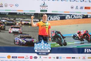 BIB: 42195
                            <button type="button" onclick="openModal(10567014)" class="btn btn-primary btn-sm float-right btn-popup" data-toggle="modal" data-target=".modal-high-quality">
                        <i class="fas fa-shopping-cart"></i> Add to Cart
                    </button>
                                            <button type="button" onclick="isThisMe(10567014, true)" class="btn btn-success btn-sm float-right btn-popup btn-isme hidden" data-toggle="tooltip" data-placement="bottom" title="นี่คือรูปของคุณใช่ไหม คลิกที่นี่เพื่อเอาเข้าอัลบั้ม">
                        <i class="fas fa-plus"></i> Add to album
                    </button>
                    <button type="button" onclick="isThisMe(10567014, false)" class="btn btn-warning btn-sm float-right btn-popup btn-isnotme hidden">
                        <i class="fas fa-ban"></i> Remove from album
                    </button>