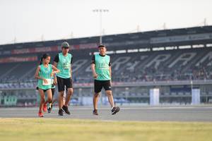 BIB: 519, 5190
                            <button type="button" onclick="openModal(10573065)" class="btn btn-primary btn-sm float-right btn-popup" data-toggle="modal" data-target=".modal-high-quality">
                        <i class="fas fa-shopping-cart"></i> Add to Cart
                    </button>
                                            <button type="button" onclick="isThisMe(10573065, true)" class="btn btn-success btn-sm float-right btn-popup btn-isme hidden" data-toggle="tooltip" data-placement="bottom" title="นี่คือรูปของคุณใช่ไหม คลิกที่นี่เพื่อเอาเข้าอัลบั้ม">
                        <i class="fas fa-plus"></i> Add to album
                    </button>
                    <button type="button" onclick="isThisMe(10573065, false)" class="btn btn-warning btn-sm float-right btn-popup btn-isnotme hidden">
                        <i class="fas fa-ban"></i> Remove from album
                    </button>