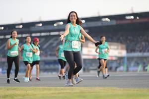 BIB: 529, 0521
                            <button type="button" onclick="openModal(10573625)" class="btn btn-primary btn-sm float-right btn-popup" data-toggle="modal" data-target=".modal-high-quality">
                        <i class="fas fa-shopping-cart"></i> Add to Cart
                    </button>
                                            <button type="button" onclick="isThisMe(10573625, true)" class="btn btn-success btn-sm float-right btn-popup btn-isme hidden" data-toggle="tooltip" data-placement="bottom" title="นี่คือรูปของคุณใช่ไหม คลิกที่นี่เพื่อเอาเข้าอัลบั้ม">
                        <i class="fas fa-plus"></i> Add to album
                    </button>
                    <button type="button" onclick="isThisMe(10573625, false)" class="btn btn-warning btn-sm float-right btn-popup btn-isnotme hidden">
                        <i class="fas fa-ban"></i> Remove from album
                    </button>