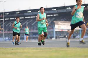 BIB: 83353
                            <button type="button" onclick="openModal(10573493)" class="btn btn-primary btn-sm float-right btn-popup" data-toggle="modal" data-target=".modal-high-quality">
                        <i class="fas fa-shopping-cart"></i> Add to Cart
                    </button>
                                            <button type="button" onclick="isThisMe(10573493, true)" class="btn btn-success btn-sm float-right btn-popup btn-isme hidden" data-toggle="tooltip" data-placement="bottom" title="นี่คือรูปของคุณใช่ไหม คลิกที่นี่เพื่อเอาเข้าอัลบั้ม">
                        <i class="fas fa-plus"></i> Add to album
                    </button>
                    <button type="button" onclick="isThisMe(10573493, false)" class="btn btn-warning btn-sm float-right btn-popup btn-isnotme hidden">
                        <i class="fas fa-ban"></i> Remove from album
                    </button>