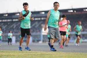 BIB: 5188, 51880
                            <button type="button" onclick="openModal(10573906)" class="btn btn-primary btn-sm float-right btn-popup" data-toggle="modal" data-target=".modal-high-quality">
                        <i class="fas fa-shopping-cart"></i> Add to Cart
                    </button>
                                            <button type="button" onclick="isThisMe(10573906, true)" class="btn btn-success btn-sm float-right btn-popup btn-isme hidden" data-toggle="tooltip" data-placement="bottom" title="นี่คือรูปของคุณใช่ไหม คลิกที่นี่เพื่อเอาเข้าอัลบั้ม">
                        <i class="fas fa-plus"></i> Add to album
                    </button>
                    <button type="button" onclick="isThisMe(10573906, false)" class="btn btn-warning btn-sm float-right btn-popup btn-isnotme hidden">
                        <i class="fas fa-ban"></i> Remove from album
                    </button>