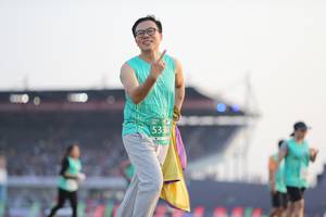 BIB: 5338
                            <button type="button" onclick="openModal(10574084)" class="btn btn-primary btn-sm float-right btn-popup" data-toggle="modal" data-target=".modal-high-quality">
                        <i class="fas fa-shopping-cart"></i> Add to Cart
                    </button>
                                            <button type="button" onclick="isThisMe(10574084, true)" class="btn btn-success btn-sm float-right btn-popup btn-isme hidden" data-toggle="tooltip" data-placement="bottom" title="นี่คือรูปของคุณใช่ไหม คลิกที่นี่เพื่อเอาเข้าอัลบั้ม">
                        <i class="fas fa-plus"></i> Add to album
                    </button>
                    <button type="button" onclick="isThisMe(10574084, false)" class="btn btn-warning btn-sm float-right btn-popup btn-isnotme hidden">
                        <i class="fas fa-ban"></i> Remove from album
                    </button>