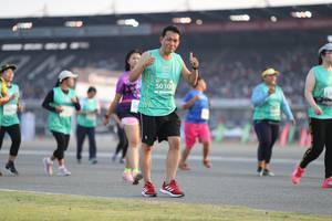 BIB: 50300
                            <button type="button" onclick="openModal(10574865)" class="btn btn-primary btn-sm float-right btn-popup" data-toggle="modal" data-target=".modal-high-quality">
                        <i class="fas fa-shopping-cart"></i> Add to Cart
                    </button>
                                            <button type="button" onclick="isThisMe(10574865, true)" class="btn btn-success btn-sm float-right btn-popup btn-isme hidden" data-toggle="tooltip" data-placement="bottom" title="นี่คือรูปของคุณใช่ไหม คลิกที่นี่เพื่อเอาเข้าอัลบั้ม">
                        <i class="fas fa-plus"></i> Add to album
                    </button>
                    <button type="button" onclick="isThisMe(10574865, false)" class="btn btn-warning btn-sm float-right btn-popup btn-isnotme hidden">
                        <i class="fas fa-ban"></i> Remove from album
                    </button>