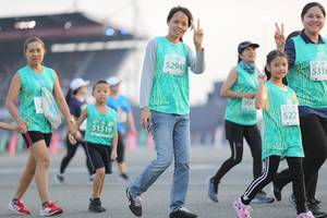 BIB: 52943, 5316, 506, 522, 1519
                            <button type="button" onclick="openModal(10575213)" class="btn btn-primary btn-sm float-right btn-popup" data-toggle="modal" data-target=".modal-high-quality">
                        <i class="fas fa-shopping-cart"></i> Add to Cart
                    </button>
                                            <button type="button" onclick="isThisMe(10575213, true)" class="btn btn-success btn-sm float-right btn-popup btn-isme hidden" data-toggle="tooltip" data-placement="bottom" title="นี่คือรูปของคุณใช่ไหม คลิกที่นี่เพื่อเอาเข้าอัลบั้ม">
                        <i class="fas fa-plus"></i> Add to album
                    </button>
                    <button type="button" onclick="isThisMe(10575213, false)" class="btn btn-warning btn-sm float-right btn-popup btn-isnotme hidden">
                        <i class="fas fa-ban"></i> Remove from album
                    </button>