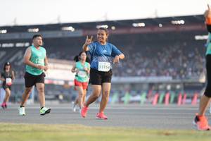 BIB: 53154, 519
                            <button type="button" onclick="openModal(10574051)" class="btn btn-primary btn-sm float-right btn-popup" data-toggle="modal" data-target=".modal-high-quality">
                        <i class="fas fa-shopping-cart"></i> Add to Cart
                    </button>
                                            <button type="button" onclick="isThisMe(10574051, true)" class="btn btn-success btn-sm float-right btn-popup btn-isme hidden" data-toggle="tooltip" data-placement="bottom" title="นี่คือรูปของคุณใช่ไหม คลิกที่นี่เพื่อเอาเข้าอัลบั้ม">
                        <i class="fas fa-plus"></i> Add to album
                    </button>
                    <button type="button" onclick="isThisMe(10574051, false)" class="btn btn-warning btn-sm float-right btn-popup btn-isnotme hidden">
                        <i class="fas fa-ban"></i> Remove from album
                    </button>