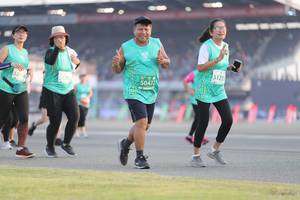 BIB: 5123, 50472, 15328
                            <button type="button" onclick="openModal(10574542)" class="btn btn-primary btn-sm float-right btn-popup" data-toggle="modal" data-target=".modal-high-quality">
                        <i class="fas fa-shopping-cart"></i> Add to Cart
                    </button>
                                            <button type="button" onclick="isThisMe(10574542, true)" class="btn btn-success btn-sm float-right btn-popup btn-isme hidden" data-toggle="tooltip" data-placement="bottom" title="นี่คือรูปของคุณใช่ไหม คลิกที่นี่เพื่อเอาเข้าอัลบั้ม">
                        <i class="fas fa-plus"></i> Add to album
                    </button>
                    <button type="button" onclick="isThisMe(10574542, false)" class="btn btn-warning btn-sm float-right btn-popup btn-isnotme hidden">
                        <i class="fas fa-ban"></i> Remove from album
                    </button>