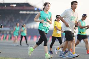 BIB: 5042, 52245
                            <button type="button" onclick="openModal(10574524)" class="btn btn-primary btn-sm float-right btn-popup" data-toggle="modal" data-target=".modal-high-quality">
                        <i class="fas fa-shopping-cart"></i> Add to Cart
                    </button>
                                            <button type="button" onclick="isThisMe(10574524, true)" class="btn btn-success btn-sm float-right btn-popup btn-isme hidden" data-toggle="tooltip" data-placement="bottom" title="นี่คือรูปของคุณใช่ไหม คลิกที่นี่เพื่อเอาเข้าอัลบั้ม">
                        <i class="fas fa-plus"></i> Add to album
                    </button>
                    <button type="button" onclick="isThisMe(10574524, false)" class="btn btn-warning btn-sm float-right btn-popup btn-isnotme hidden">
                        <i class="fas fa-ban"></i> Remove from album
                    </button>