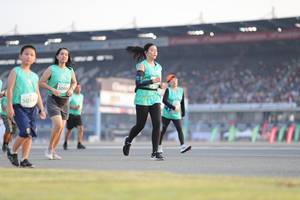 BIB: 509, 50541
                            <button type="button" onclick="openModal(10573993)" class="btn btn-primary btn-sm float-right btn-popup" data-toggle="modal" data-target=".modal-high-quality">
                        <i class="fas fa-shopping-cart"></i> Add to Cart
                    </button>
                                            <button type="button" onclick="isThisMe(10573993, true)" class="btn btn-success btn-sm float-right btn-popup btn-isme hidden" data-toggle="tooltip" data-placement="bottom" title="นี่คือรูปของคุณใช่ไหม คลิกที่นี่เพื่อเอาเข้าอัลบั้ม">
                        <i class="fas fa-plus"></i> Add to album
                    </button>
                    <button type="button" onclick="isThisMe(10573993, false)" class="btn btn-warning btn-sm float-right btn-popup btn-isnotme hidden">
                        <i class="fas fa-ban"></i> Remove from album
                    </button>