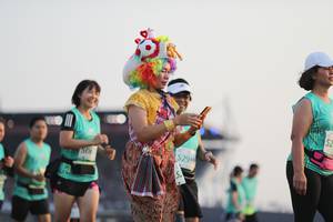 BIB: 529
                            <button type="button" onclick="openModal(10574363)" class="btn btn-primary btn-sm float-right btn-popup" data-toggle="modal" data-target=".modal-high-quality">
                        <i class="fas fa-shopping-cart"></i> Add to Cart
                    </button>
                                            <button type="button" onclick="isThisMe(10574363, true)" class="btn btn-success btn-sm float-right btn-popup btn-isme hidden" data-toggle="tooltip" data-placement="bottom" title="นี่คือรูปของคุณใช่ไหม คลิกที่นี่เพื่อเอาเข้าอัลบั้ม">
                        <i class="fas fa-plus"></i> Add to album
                    </button>
                    <button type="button" onclick="isThisMe(10574363, false)" class="btn btn-warning btn-sm float-right btn-popup btn-isnotme hidden">
                        <i class="fas fa-ban"></i> Remove from album
                    </button>