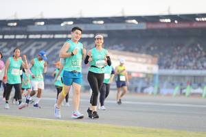 BIB: 501, 50536
                            <button type="button" onclick="openModal(10574761)" class="btn btn-primary btn-sm float-right btn-popup" data-toggle="modal" data-target=".modal-high-quality">
                        <i class="fas fa-shopping-cart"></i> Add to Cart
                    </button>
                                            <button type="button" onclick="isThisMe(10574761, true)" class="btn btn-success btn-sm float-right btn-popup btn-isme hidden" data-toggle="tooltip" data-placement="bottom" title="นี่คือรูปของคุณใช่ไหม คลิกที่นี่เพื่อเอาเข้าอัลบั้ม">
                        <i class="fas fa-plus"></i> Add to album
                    </button>
                    <button type="button" onclick="isThisMe(10574761, false)" class="btn btn-warning btn-sm float-right btn-popup btn-isnotme hidden">
                        <i class="fas fa-ban"></i> Remove from album
                    </button>