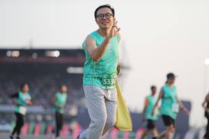 BIB: 53388
                            <button type="button" onclick="openModal(10574085)" class="btn btn-primary btn-sm float-right btn-popup" data-toggle="modal" data-target=".modal-high-quality">
                        <i class="fas fa-shopping-cart"></i> Add to Cart
                    </button>
                                            <button type="button" onclick="isThisMe(10574085, true)" class="btn btn-success btn-sm float-right btn-popup btn-isme hidden" data-toggle="tooltip" data-placement="bottom" title="นี่คือรูปของคุณใช่ไหม คลิกที่นี่เพื่อเอาเข้าอัลบั้ม">
                        <i class="fas fa-plus"></i> Add to album
                    </button>
                    <button type="button" onclick="isThisMe(10574085, false)" class="btn btn-warning btn-sm float-right btn-popup btn-isnotme hidden">
                        <i class="fas fa-ban"></i> Remove from album
                    </button>