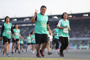 BIB: 50469, 52715, 5313
                            <button type="button" onclick="openModal(10574093)" class="btn btn-primary btn-sm float-right btn-popup" data-toggle="modal" data-target=".modal-high-quality">
                        <i class="fas fa-shopping-cart"></i> Add to Cart
                    </button>
                                            <button type="button" onclick="isThisMe(10574093, true)" class="btn btn-success btn-sm float-right btn-popup btn-isme hidden" data-toggle="tooltip" data-placement="bottom" title="นี่คือรูปของคุณใช่ไหม คลิกที่นี่เพื่อเอาเข้าอัลบั้ม">
                        <i class="fas fa-plus"></i> Add to album
                    </button>
                    <button type="button" onclick="isThisMe(10574093, false)" class="btn btn-warning btn-sm float-right btn-popup btn-isnotme hidden">
                        <i class="fas fa-ban"></i> Remove from album
                    </button>