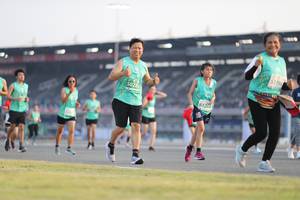 BIB: 194, 50229, 81268
                            <button type="button" onclick="openModal(10573661)" class="btn btn-primary btn-sm float-right btn-popup" data-toggle="modal" data-target=".modal-high-quality">
                        <i class="fas fa-shopping-cart"></i> Add to Cart
                    </button>
                                            <button type="button" onclick="isThisMe(10573661, true)" class="btn btn-success btn-sm float-right btn-popup btn-isme hidden" data-toggle="tooltip" data-placement="bottom" title="นี่คือรูปของคุณใช่ไหม คลิกที่นี่เพื่อเอาเข้าอัลบั้ม">
                        <i class="fas fa-plus"></i> Add to album
                    </button>
                    <button type="button" onclick="isThisMe(10573661, false)" class="btn btn-warning btn-sm float-right btn-popup btn-isnotme hidden">
                        <i class="fas fa-ban"></i> Remove from album
                    </button>