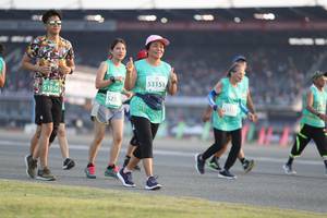 BIB: 53151, 518561, 523
                            <button type="button" onclick="openModal(10574449)" class="btn btn-primary btn-sm float-right btn-popup" data-toggle="modal" data-target=".modal-high-quality">
                        <i class="fas fa-shopping-cart"></i> Add to Cart
                    </button>
                                            <button type="button" onclick="isThisMe(10574449, true)" class="btn btn-success btn-sm float-right btn-popup btn-isme hidden" data-toggle="tooltip" data-placement="bottom" title="นี่คือรูปของคุณใช่ไหม คลิกที่นี่เพื่อเอาเข้าอัลบั้ม">
                        <i class="fas fa-plus"></i> Add to album
                    </button>
                    <button type="button" onclick="isThisMe(10574449, false)" class="btn btn-warning btn-sm float-right btn-popup btn-isnotme hidden">
                        <i class="fas fa-ban"></i> Remove from album
                    </button>