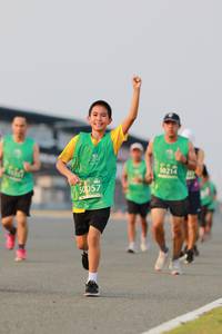 BIB: 30214, 50057
                            <button type="button" onclick="openModal(11998163)" class="btn btn-primary btn-sm float-right btn-popup" data-toggle="modal" data-target=".modal-high-quality">
                        <i class="fas fa-shopping-cart"></i> Add to Cart
                    </button>
                                            <button type="button" onclick="isThisMe(11998163, true)" class="btn btn-success btn-sm float-right btn-popup btn-isme hidden" data-toggle="tooltip" data-placement="bottom" title="นี่คือรูปของคุณใช่ไหม คลิกที่นี่เพื่อเอาเข้าอัลบั้ม">
                        <i class="fas fa-plus"></i> Add to album
                    </button>
                    <button type="button" onclick="isThisMe(11998163, false)" class="btn btn-warning btn-sm float-right btn-popup btn-isnotme hidden">
                        <i class="fas fa-ban"></i> Remove from album
                    </button>