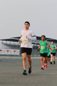 BIB: 0705, 0297
                            <button type="button" onclick="openModal(11999919)" class="btn btn-primary btn-sm float-right btn-popup" data-toggle="modal" data-target=".modal-high-quality">
                        <i class="fas fa-shopping-cart"></i> Add to Cart
                    </button>
                                            <button type="button" onclick="isThisMe(11999919, true)" class="btn btn-success btn-sm float-right btn-popup btn-isme hidden" data-toggle="tooltip" data-placement="bottom" title="นี่คือรูปของคุณใช่ไหม คลิกที่นี่เพื่อเอาเข้าอัลบั้ม">
                        <i class="fas fa-plus"></i> Add to album
                    </button>
                    <button type="button" onclick="isThisMe(11999919, false)" class="btn btn-warning btn-sm float-right btn-popup btn-isnotme hidden">
                        <i class="fas fa-ban"></i> Remove from album
                    </button>